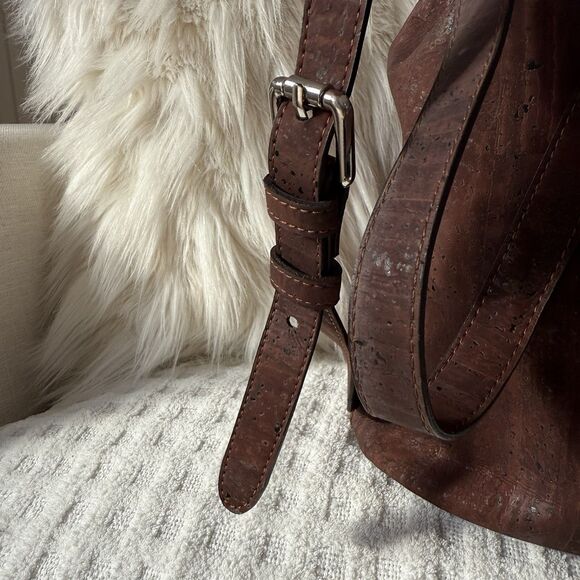 Corkor Backpack Bag Chocolate Brown Cork Vegan Sustainable Made in Portugal - Picture 11 of 14